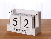 Load image into Gallery viewer, Wooden Desktop Calendar Ornaments