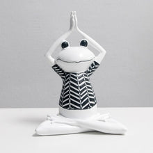 Load image into Gallery viewer, Ornament Frog Resin Statue